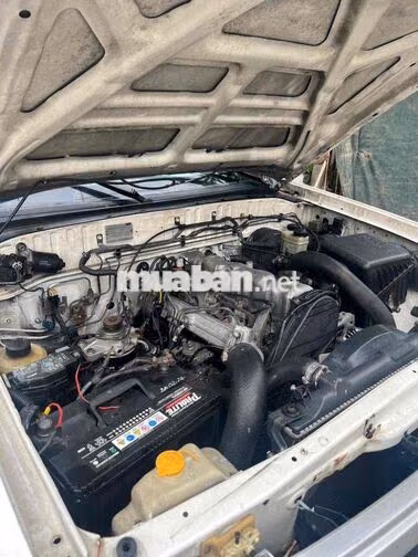 Ford Ranger XLT 2004 Số sàn Trắng