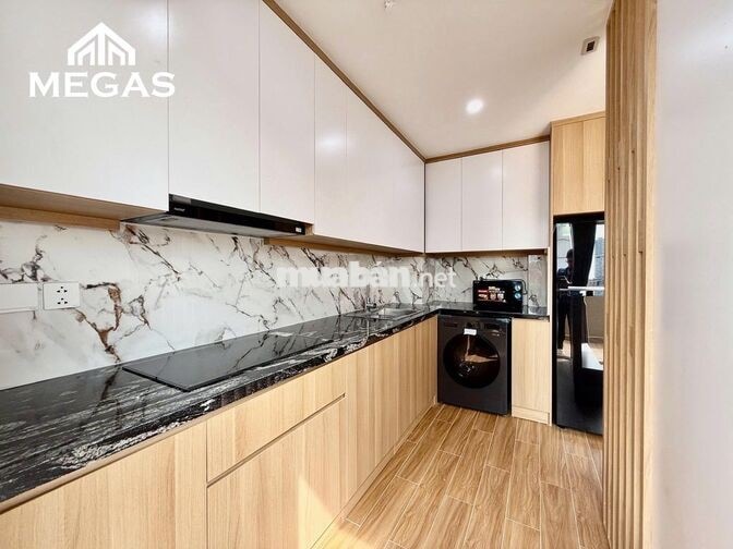 SÂN VƯỜN !! 50M2 ô tô đỗ cửa, giặt sấy riêng, có bãi ô tô quận Ba Đình