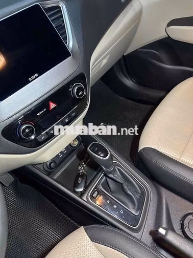 Hyundai Accent 1.4ATH 2019 Tự động Đen 3 vạn