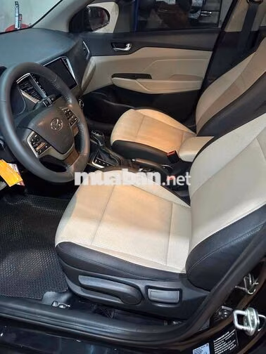 Hyundai Accent 1.4ATH 2019 Tự động Đen 3 vạn