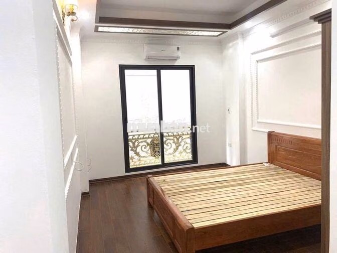 Cho thuê nhà Kim Mã 32m² x 5 tầng, 3ng, vskk ngõ rộng 3m, giá 17 triệu
