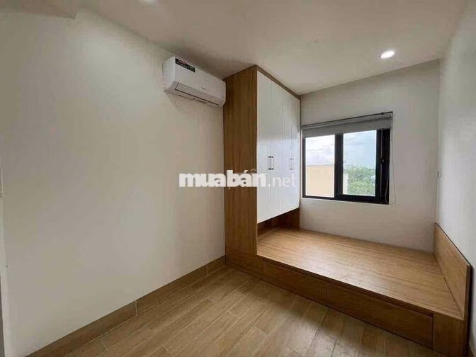 KHAI TRƯƠNG STUDIO BAN CÔNG CỬA SỔ GẦN RMIT , TDTU , PV GAS