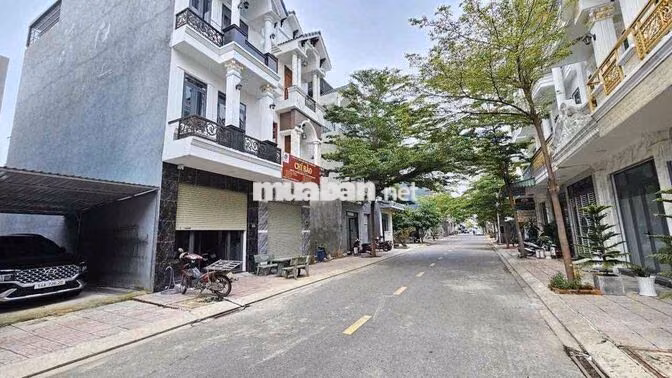 nhà 2 lầu 1 trệt Bình Chuẩn, có nội thất,đường 7m đậu ô tô ok