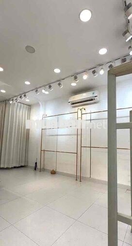 Nguyên căn Hxh sát mt Huỳnh Văn Bánh, 3pn 4wc 1tr2lsth