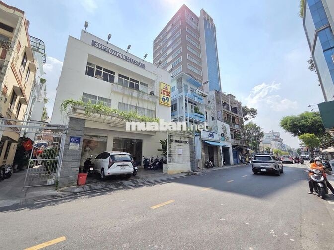 (12mx21m) MT Trần Ðình Xu, Q1 cũ - Ngã tư Trần Hưng Đạo - Cho thuê