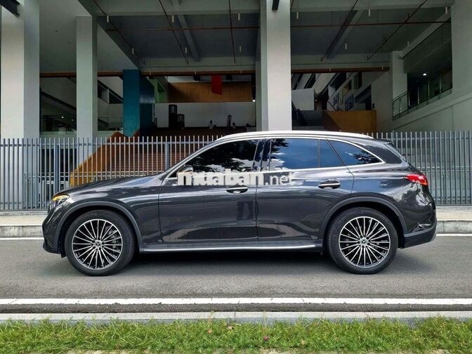 MERCEDES GLC 300 4MATIC MODEL 2024 BIỂN SỐ HCM