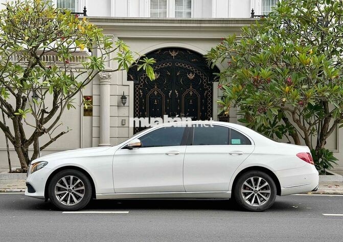 Mercedes-Benz E200 2020
