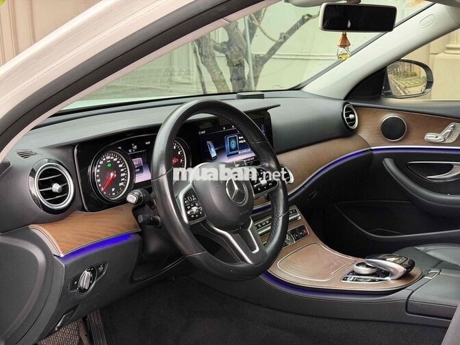 Mercedes-Benz E200 2020