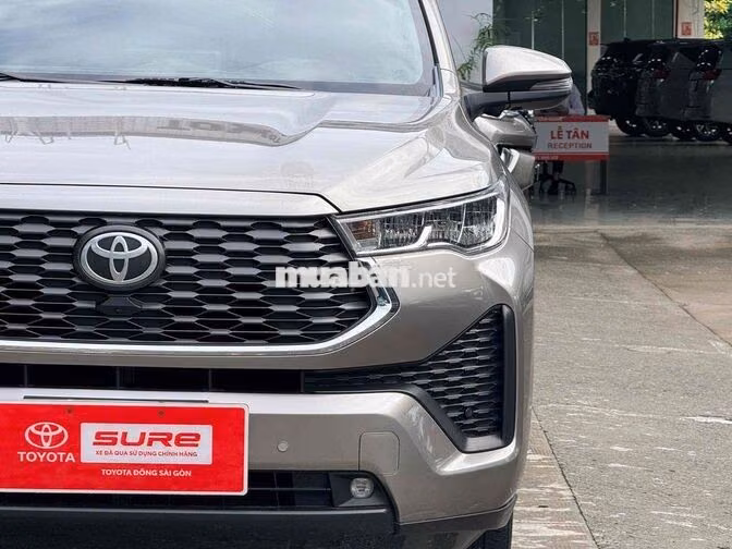 Innova Cross 2.0V 2024 Nâu - Giá còn thương lượng