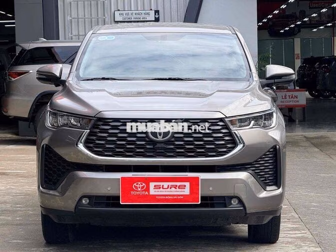 Innova Cross 2.0V 2024 Nâu - Giá còn thương lượng