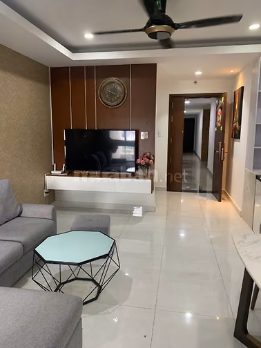 Căn hộ 2 phòng ngủ Full nội thất Remax Plaza chợ Bình Tây Q6