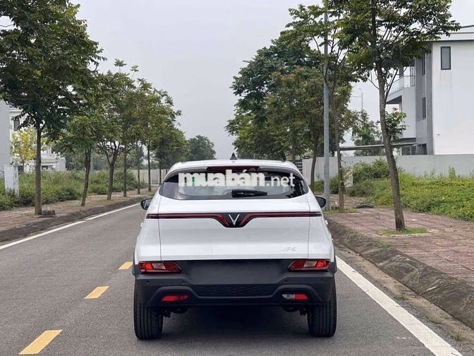 VinFast VF5 Plus 2026 Trắng Điện 0 km