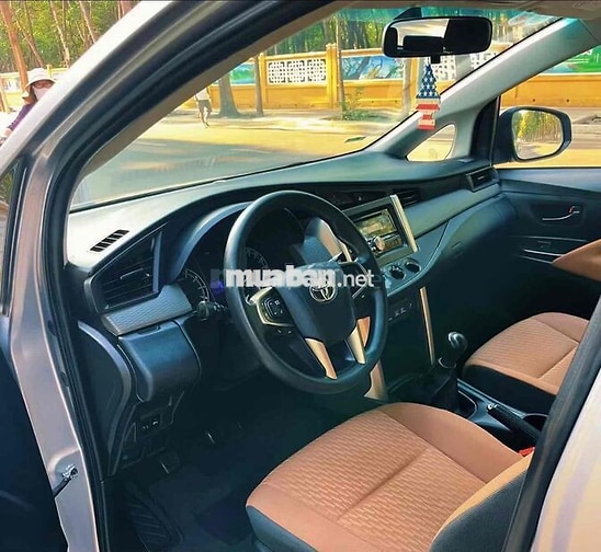 Toyota Innova 2.0E 2020