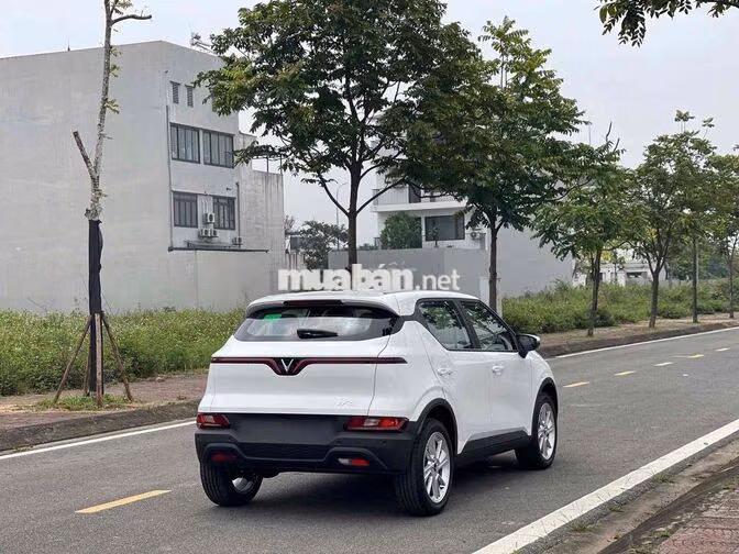 VinFast VF5 Plus 2026 Trắng Điện 0 km