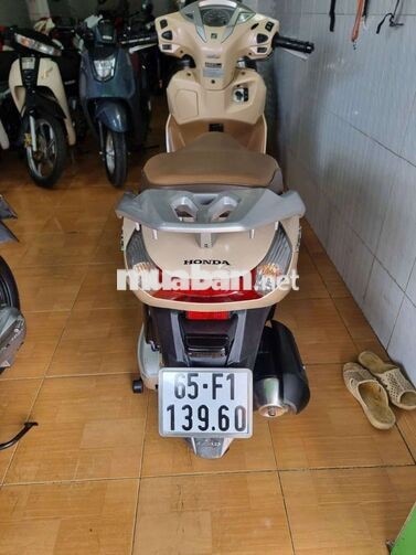 Honda Lead 2023 Vàng kem 15337 km