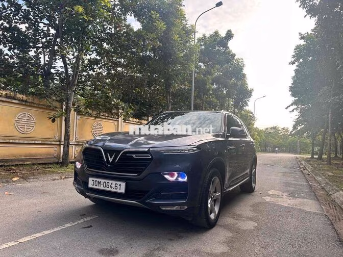 VinFast Lux SA Plus 2022 Xám 90000 km