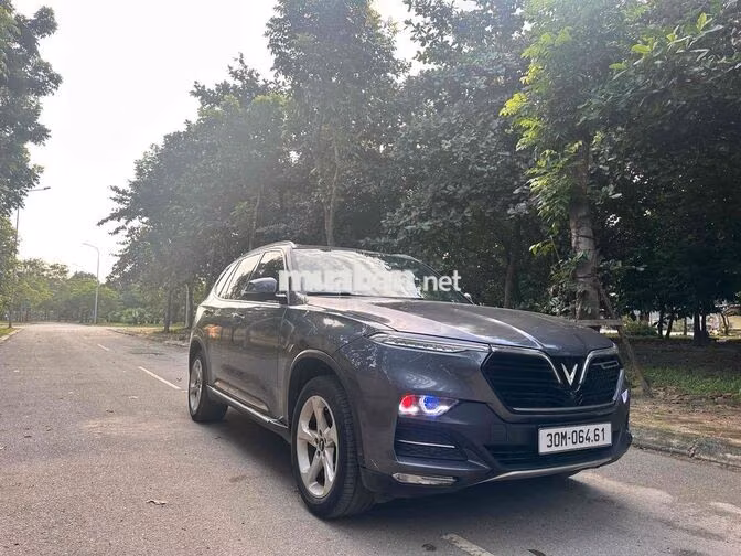 VinFast Lux SA Plus 2022 Xám 90000 km