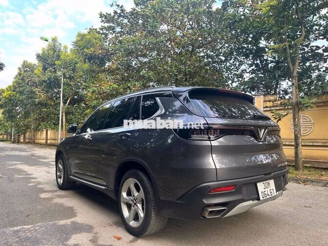 VinFast Lux SA Plus 2022 Xám 90000 km