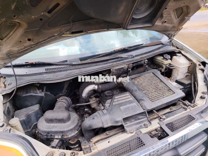 Xe khách Hyundai 6 chỗ Bạc