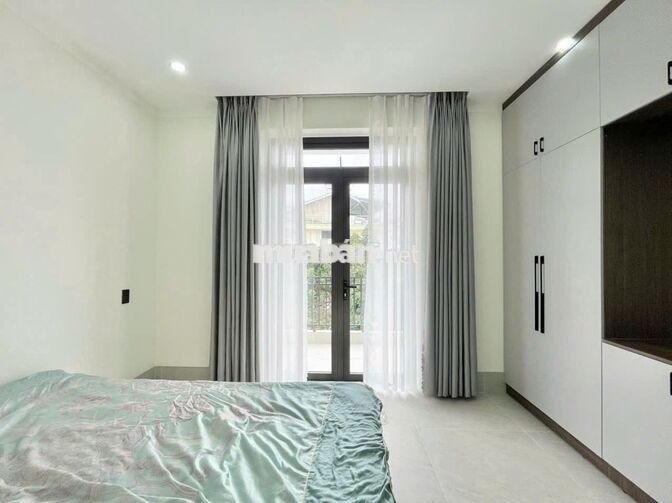 CHO THUÊ CĂN HỘ 1PHÒNG NGỦ FNT CÓ BAN CÔNG PHƯỜNG 5 GIÁ 8 TRIỆU/THÁNG