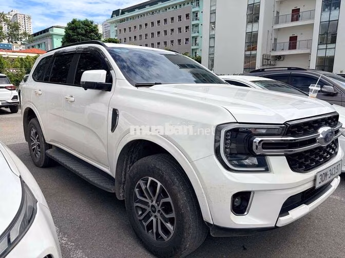 Ford Everest 2025 Trắng 15000 km