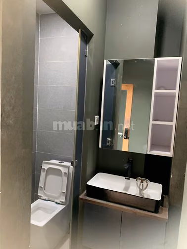 CHO THUÊ NHANH TẦNG 4 (LÝ VĂN PHỨC , Q.1 ) CÓ THỂ DÙNG LÀM VP