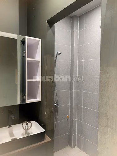 CHO THUÊ NHANH TẦNG 4 (LÝ VĂN PHỨC , Q.1 ) CÓ THỂ DÙNG LÀM VP