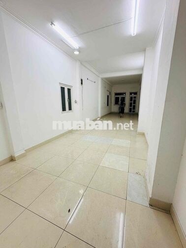 CHO THUÊ NHÀ MẶT TIỀN QUANG TRUNG P10 GẦN NGAY VINCOM NGÃ 5