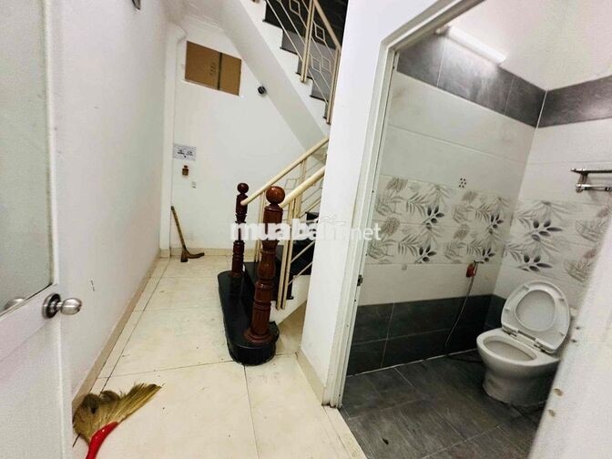 CHO THUÊ NHÀ MẶT TIỀN QUANG TRUNG P10 GẦN NGAY VINCOM NGÃ 5