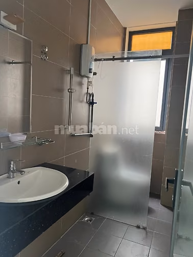 Cho thuê biệt thự văn phòng 10x20 Him Lam Kênh Tẻ giá 90T/tháng 