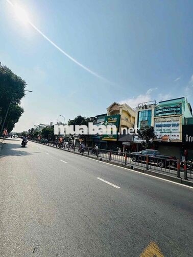 CHO THUÊ NHÀ MẶT TIỀN QUANG TRUNG P10 GẦN NGAY VINCOM NGÃ 5