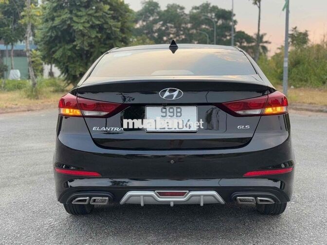 Hyundai Elantra 2017 Số sàn Đen