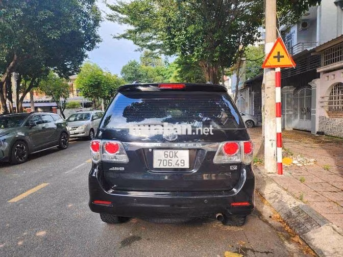 Toyota Fortuner 2014 Số tự động Đen 7 chỗ