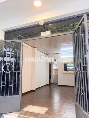 cho thuê nhà nguyên căn. dt:4x12m 1 trệt 1 lầu.Phan đăng lưu p5 PN