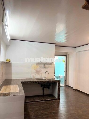 cho thuê nhà nguyên căn. dt:4x12m 1 trệt 1 lầu.Phan đăng lưu p5 PN