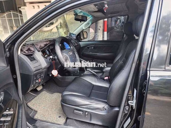 Toyota Fortuner 2014 Số tự động Đen 7 chỗ