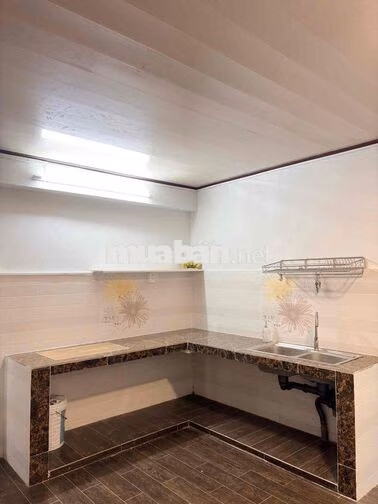 cho thuê nhà nguyên căn. dt:4x12m 1 trệt 1 lầu.Phan đăng lưu p5 PN