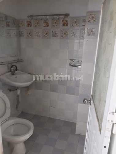 Hưng Phú P.Chánh Hưng gần cầu Nguyễn Tri Phương 2PN nhà nở hậu 