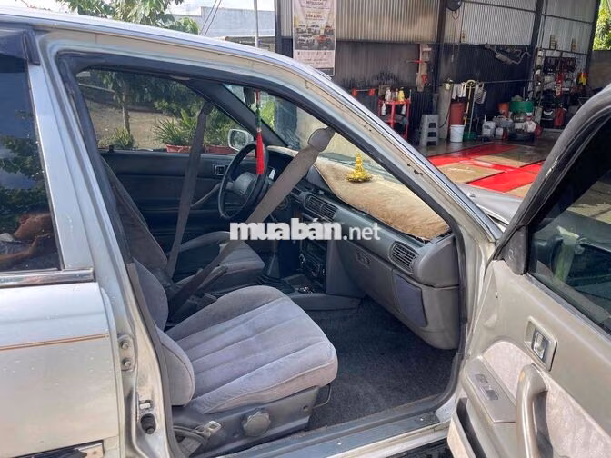 Toyota Camry 2024 Bạc 5 chỗ