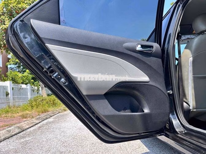 Kia Soluto Deluxe 2021 Số sàn Đen