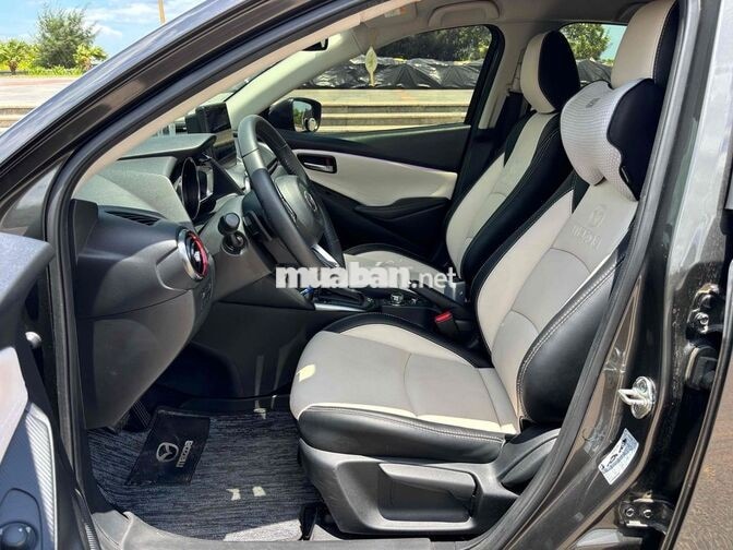 Mazda Mazda 2 Luxury 2024 Xám 37000 km