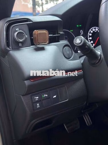 Honda HRV RS Hybrid 09/2025 Vàng Cát - 7000 km