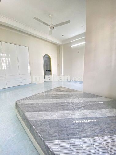 Căn hộ 1pn,2pn tách bếp gần Đặng Thuỳ Trâm  bancol lớn ib ngay !
