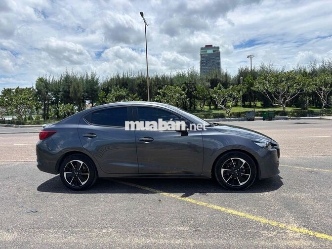 Mazda Mazda 2 Luxury 2024 Xám 37000 km