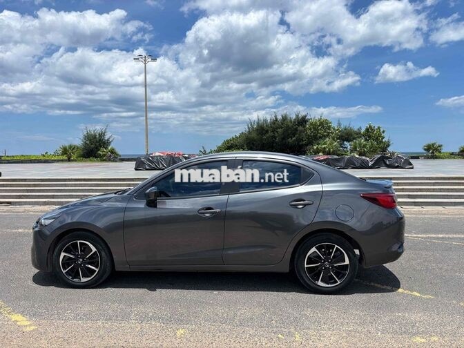 Mazda Mazda 2 Luxury 2024 Xám 37000 km