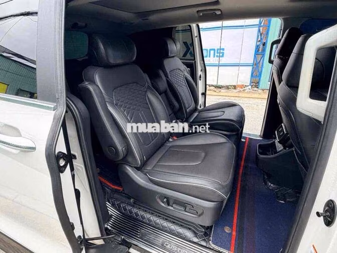 Hyundai Custin 1.5AT 2023 Trắng Tự động 61000 km