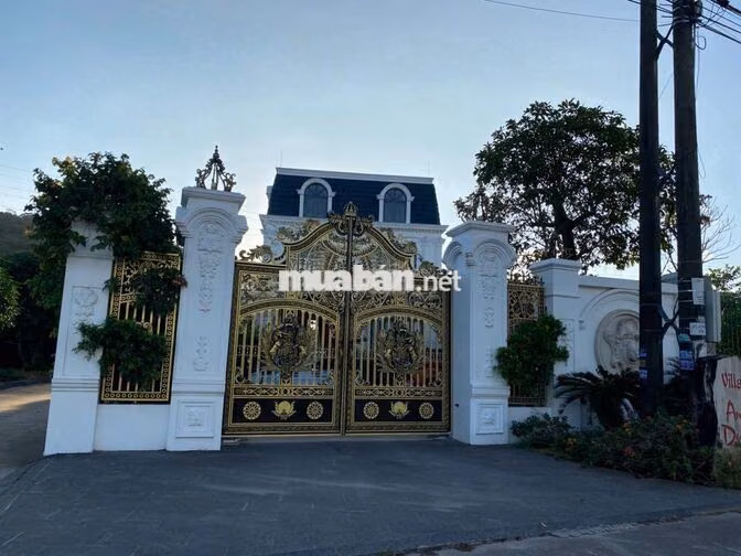 Cần cho thuê biệt thự, gần sân bay Phú Quốc.