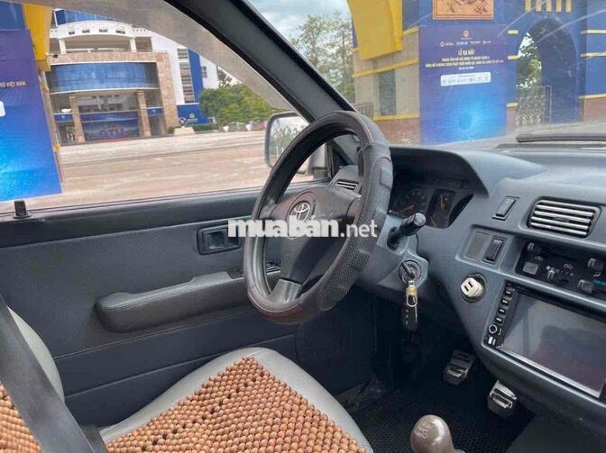 Toyota Zace 7 chỗ Số sàn Bạc