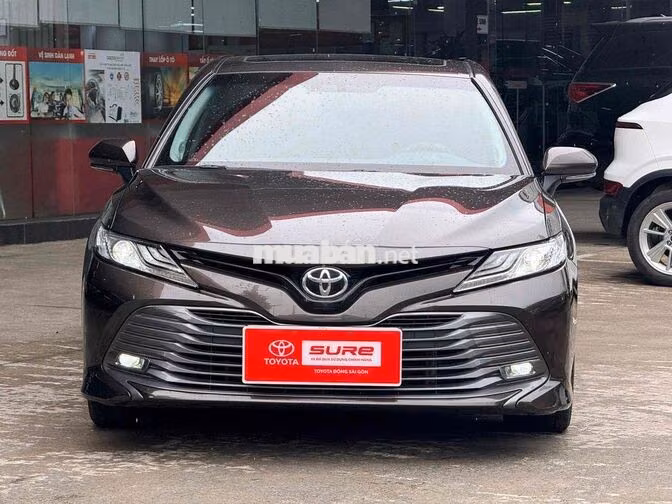 Camry 2.5Q 2021 Nâu đặt biêt