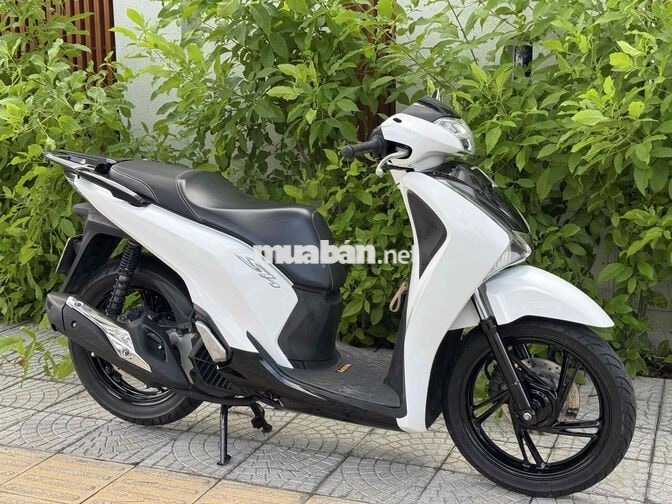 Honda SH 125 2018 Trắng bán hay gl xe khác
